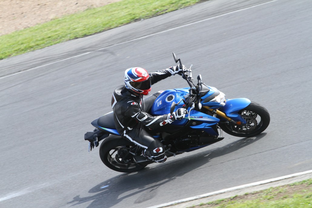 action_track2