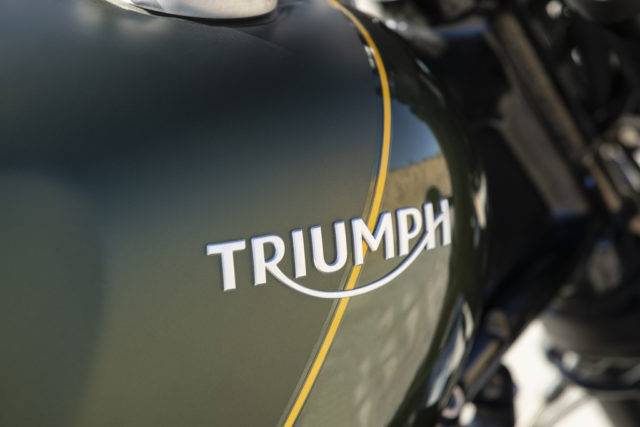 TRIUMPH_DS1_2019_BA8I7934_GRD_RT.psd