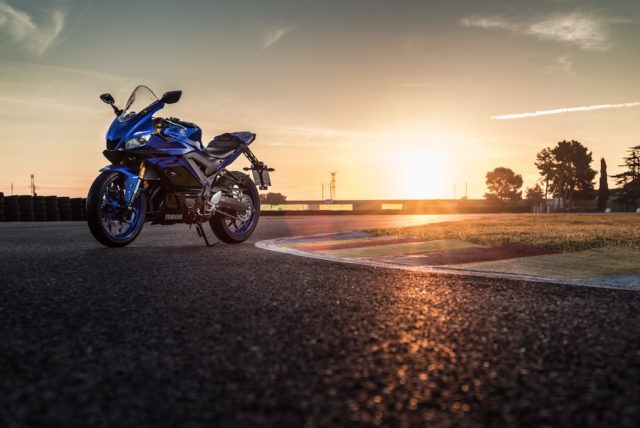 2019_YAM_YZF-R320_EU_DPBMC_ACCSTA_002-64703