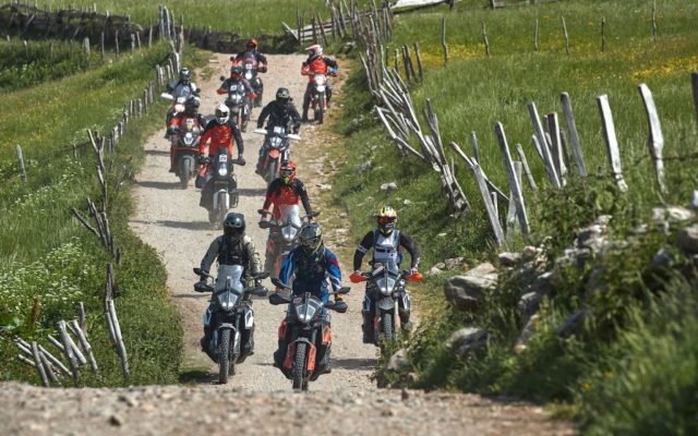 3.293469_2019 KTM ADVENTURE RALLY