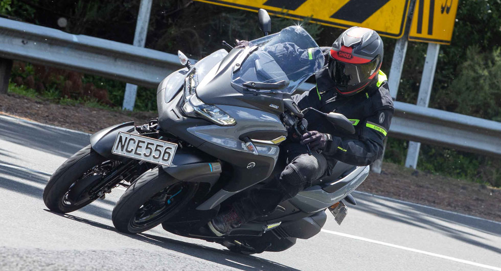 daily rider motorcycle