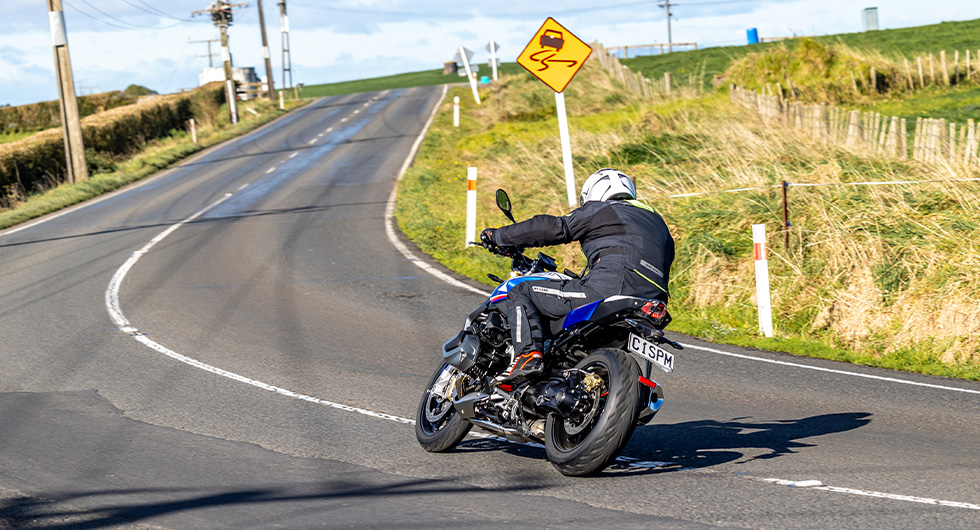 BMW R1250R review