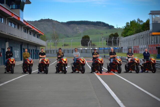 ITools Team taupo six hour race