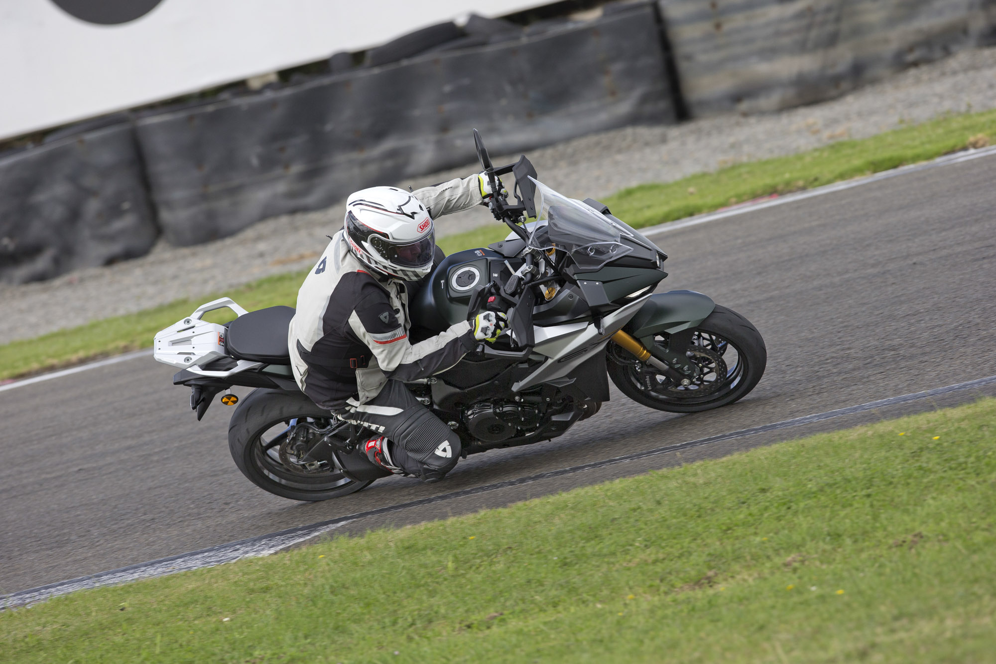 Suzuki GSX-S1000GX