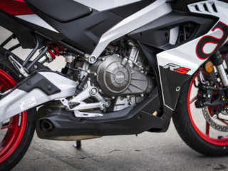 Aprilia RS457 track test