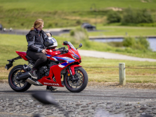 2025 Honda CBR650R E-Clutch female rider