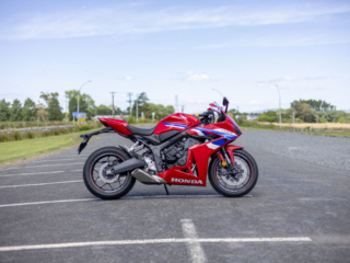 2025 Honda CBR650R E-Clutch