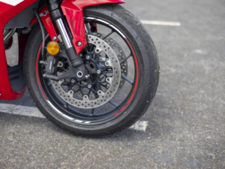 2025 Honda CBR650R E-Clutch brakes