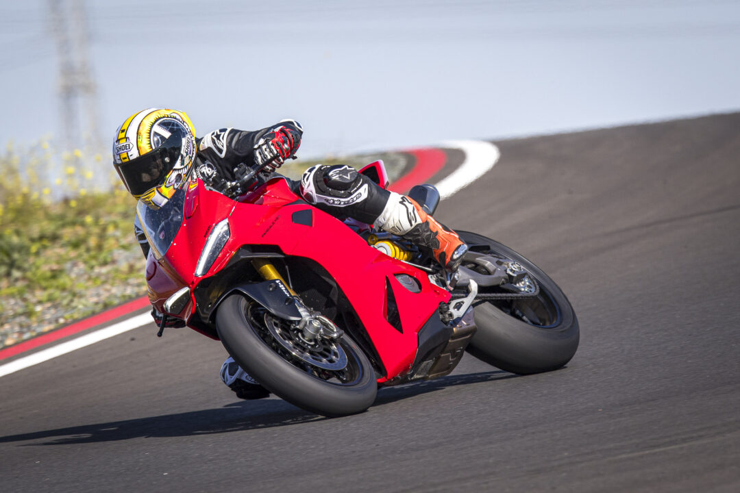 Ducati Panigale V2, Panigale V2S review test