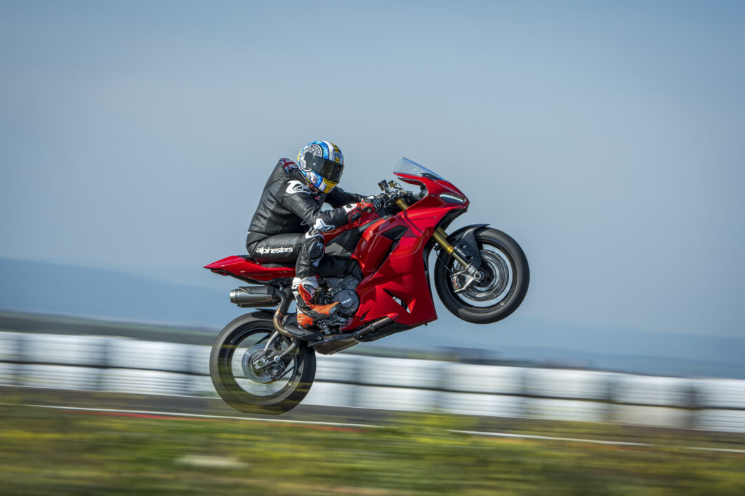 Ducati Panigale V2, Panigale V2S review test
