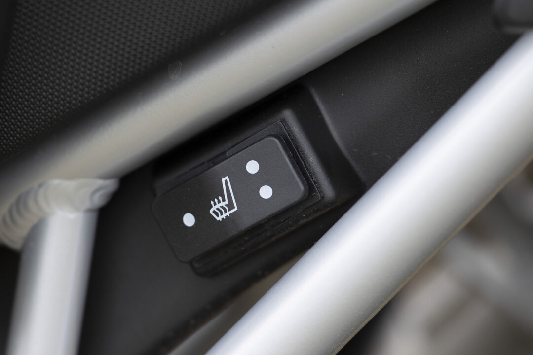 Triumph_Tiger_900_Rally-Pro__Offroad heated seat