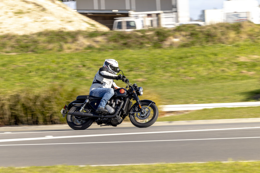 BSA Gold Star action cornering