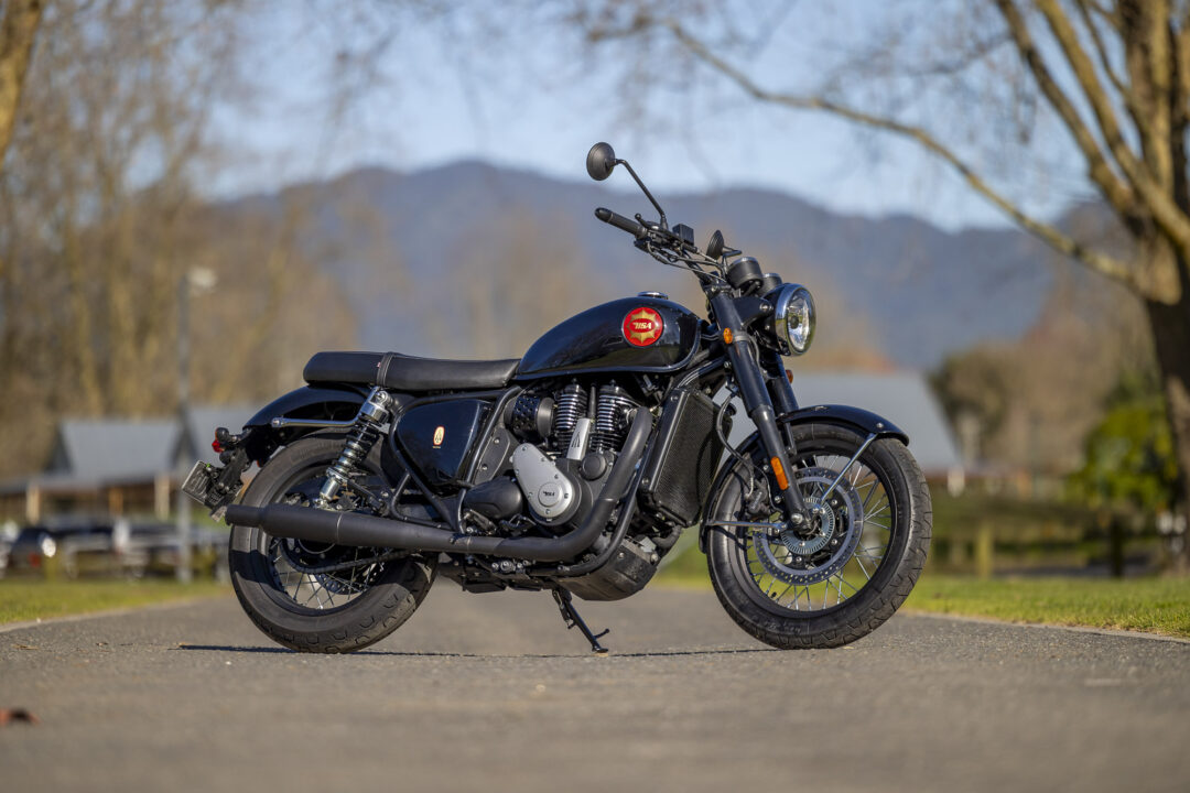 BSA Gold Star static