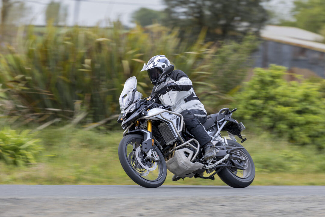 Triumph_Tiger_900_Rally-Pro__Offroad, Arai Adventure Helmet, Triumph Jacket