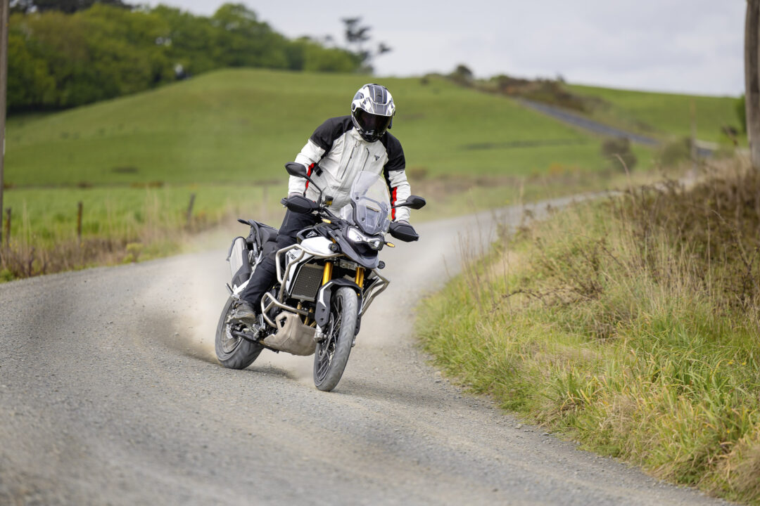 Triumph_Tiger_900_Rally-Pro__Offroad, Arai Adventure Helmet, Triumph Jacket