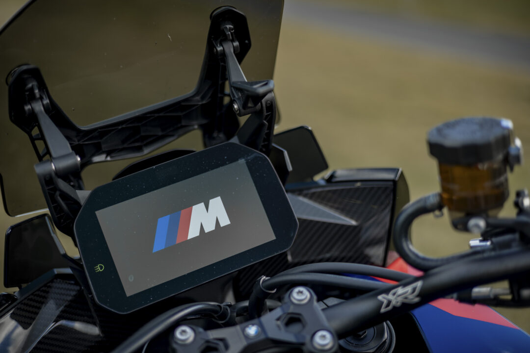 BMW M1000XR review