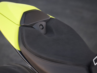 Triumph Speed Triple 1200RX saddle