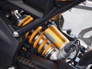 Triumph Speed Triple 1200RX Ohlins shock