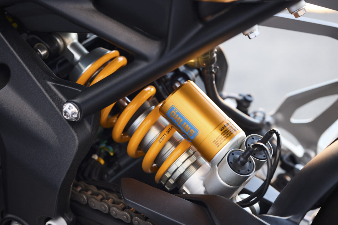 Triumph Speed Triple 1200RX Ohlins shock