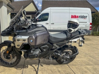 Leatt 8.5 Adventure Helmet review on BMW R 1300 GS Adventure