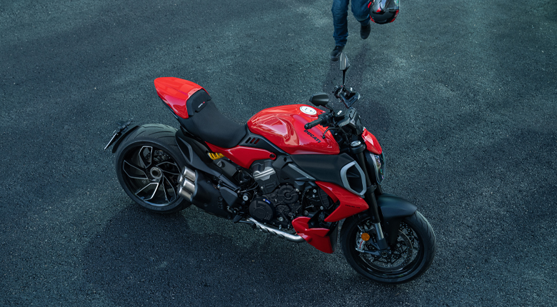 Ducati Diavel V4