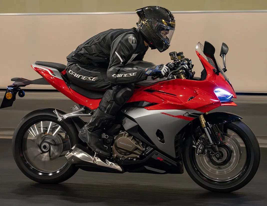 QJ Moto SRK 500 RA