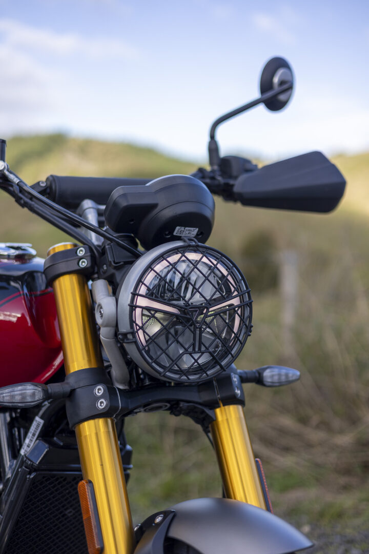 Triumph Scrambler 400X headlight