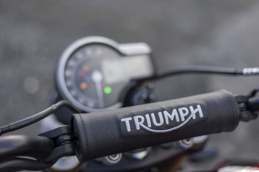 Triumph Scrambler 400X bar pad