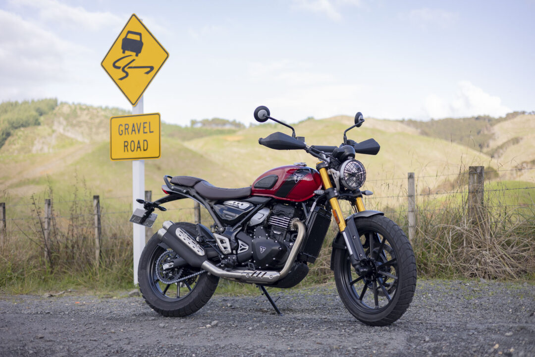 Triumph Scrambler 400X scenic gravel