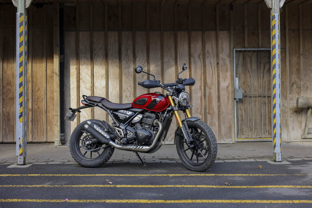 Triumph Scrambler 400X static