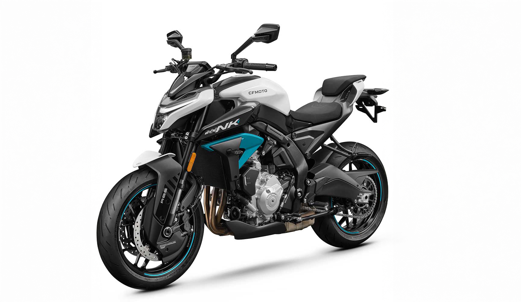 675nk_glacier-white_schuin copy