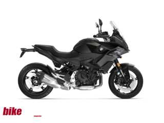 BMW F900XR 2025 model in black color combination with taller windscreen.