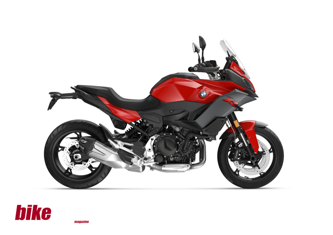BMW F900XR 2025 model in red color combination with taller windscreen.