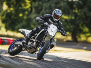 2025 Suzuki DR-Z4SM action slide