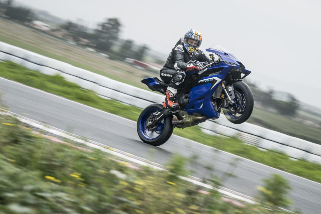 2025_Yamaha_YZF-R9 track action wheelie