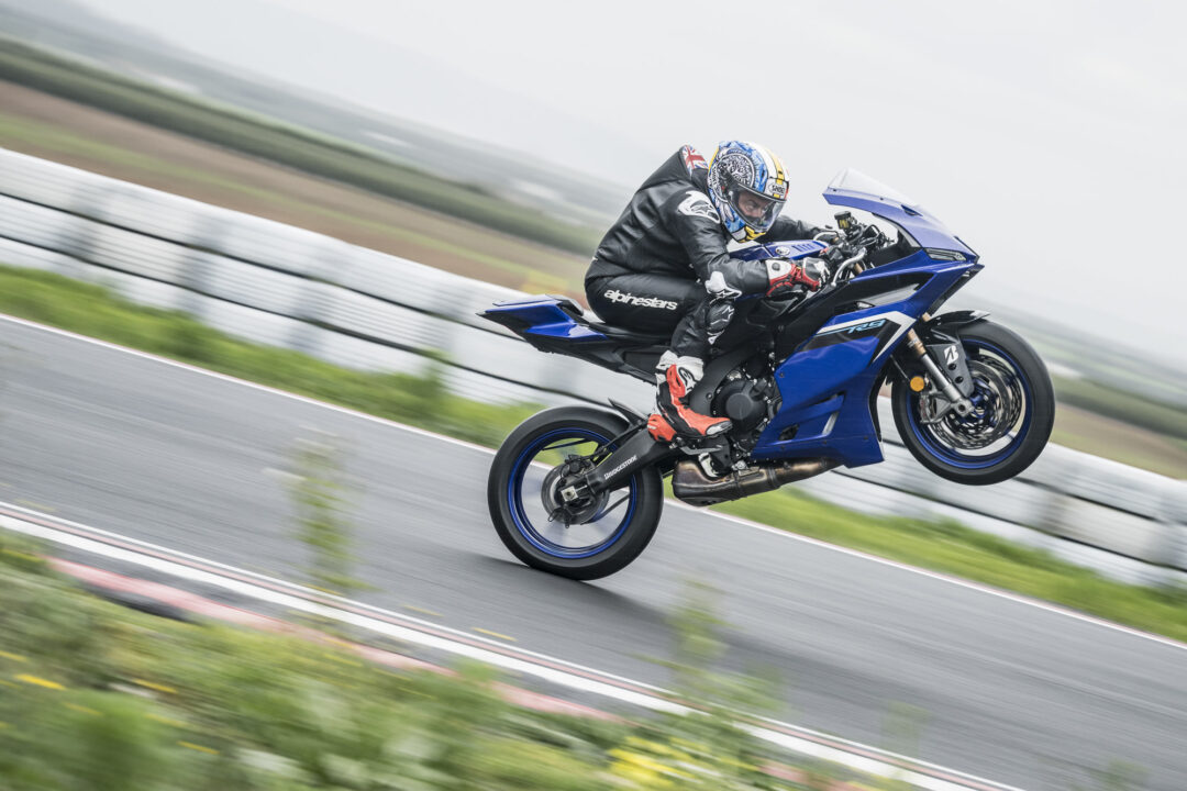 2025_Yamaha_YZF-R9 track action wheelie