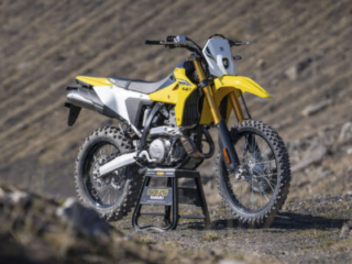 2025 Suzuki DR-Z4S action trail static