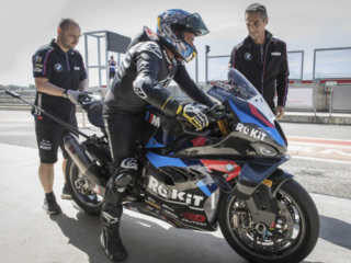 BMW WSBK Toprak Razgatlioglu Rokit BMW review test pit lane