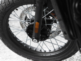 BSA_Scrambler_650 wheel