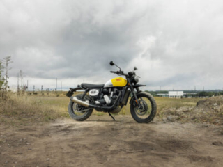 BSA_SCRAMBLER_650 static on dirt