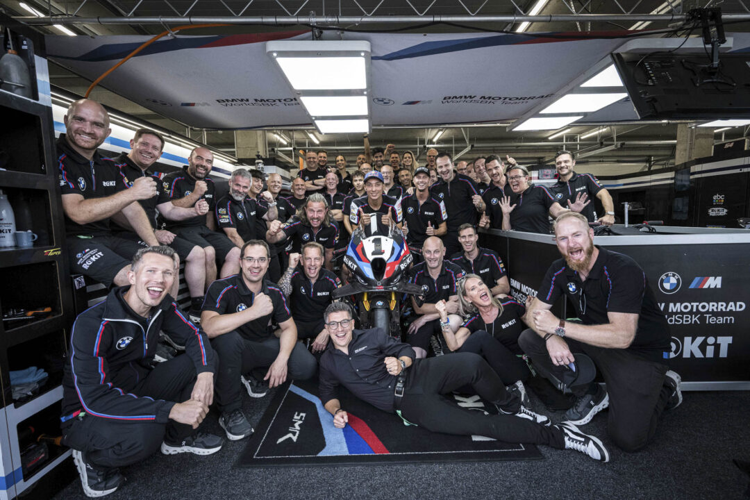 BMW WSBK Toprak Razgatlioglu Rokit BMW review test track action