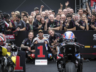 BMW WSBK Toprak Razgatlioglu Rokit BMW review test track action