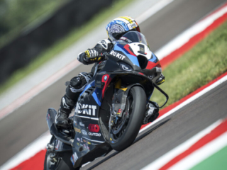 BMW WSBK Toprak Razgatlioglu Rokit BMW test track action
