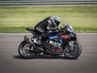 BMW WSBK Toprak Razgatlioglu Rokit BMW test track action