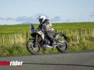 2025 Yamaha T&eacute;n&eacute;r&eacute; 700 road action