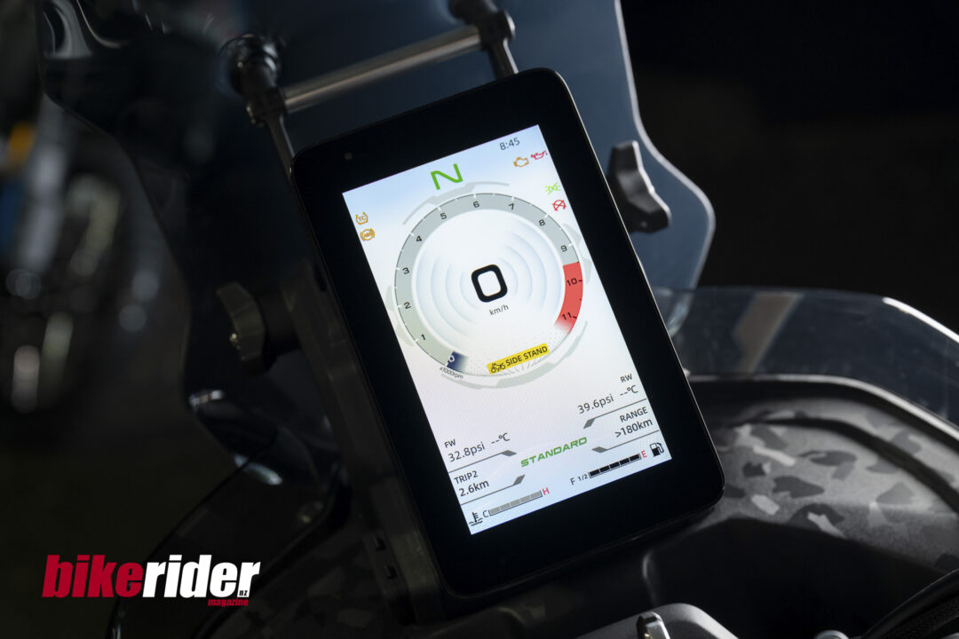 CFMoto 800MT-X TFT dash screen switchable modes