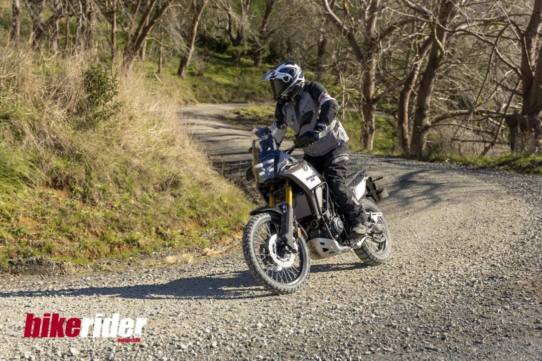 2025 Yamaha Ténéré 700 dirt action