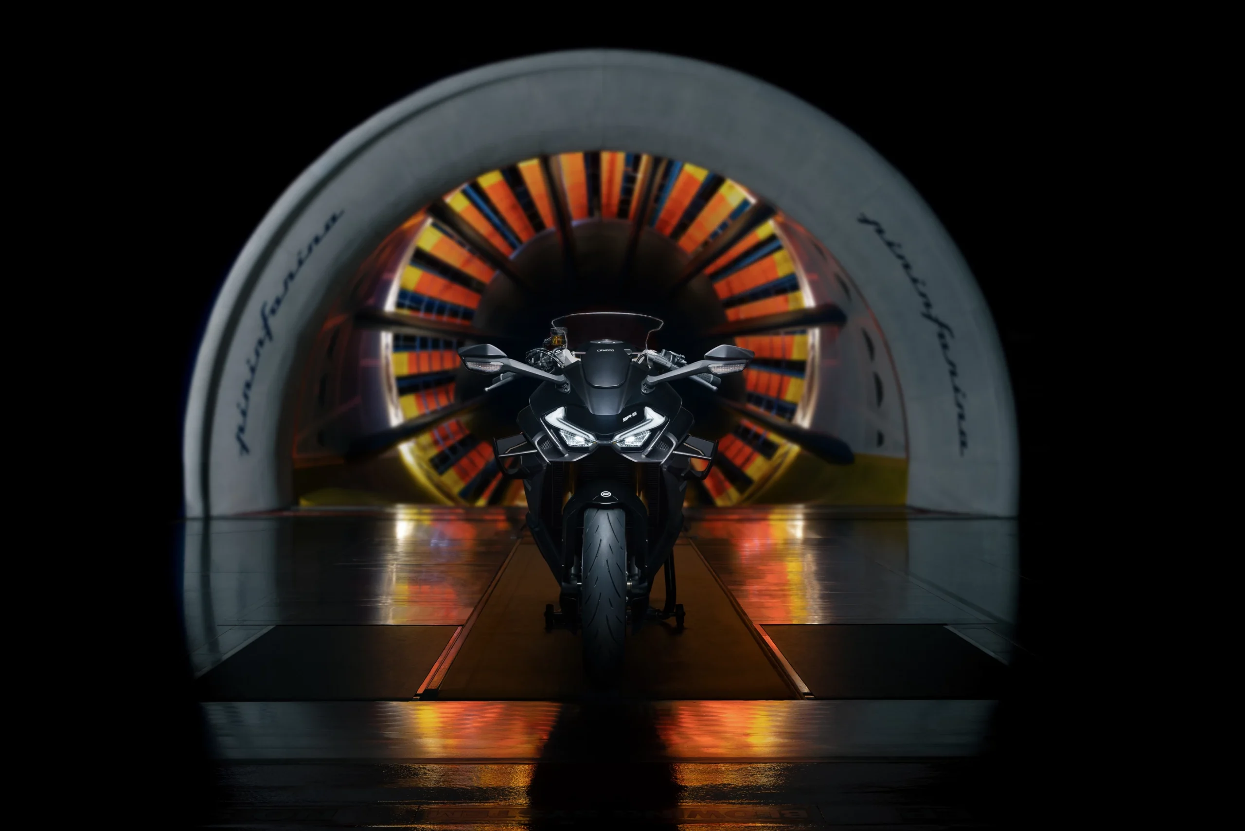 CFMoto 750SR-R