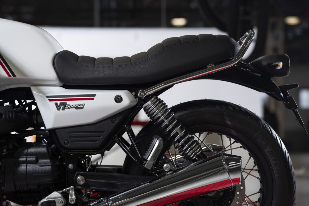 Moto Guzzi V7-Special_2025