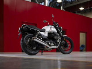 20250219-MotoGuzzi_V7_2025-0365